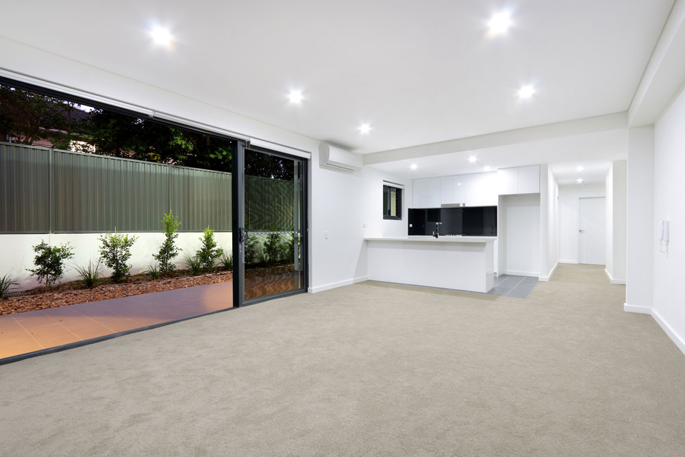 15-17-Pearce-LoungeSideYard-2646